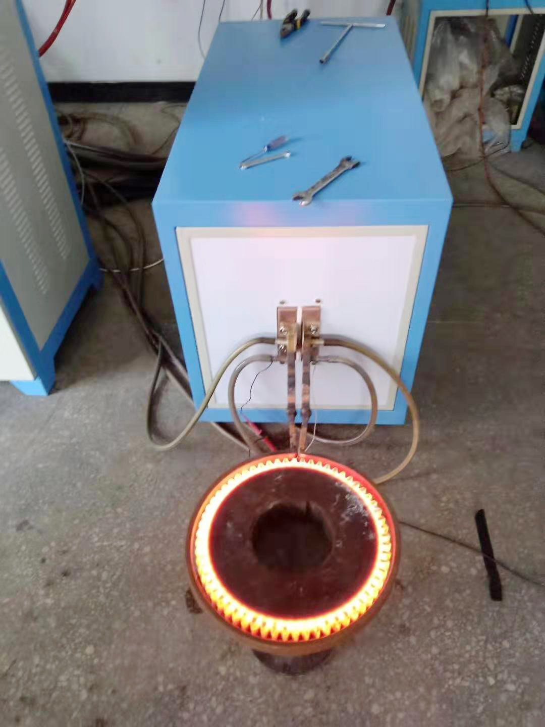 齒輪,、鏈輪高頻淬火機